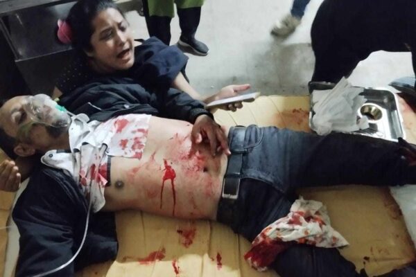 বরিশালে আওয়ামী লীগ নেতাকে কুপিয়ে জখম : আশঙ্কাজনক