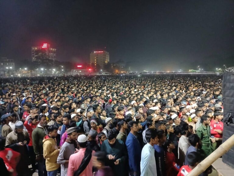 বিপিএলে টানা দ্বিতীয়বার চ্যাম্পিয়ান বরিশালে বাঁধভাঙা উল্লাস