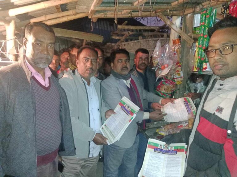 নন্দীগ্রামে বিএনপির রাষ্ট্রকাঠামো মেরামতের ৩১দফা উপস্থাপনে বিএনপির লিফলেট বিতরণ